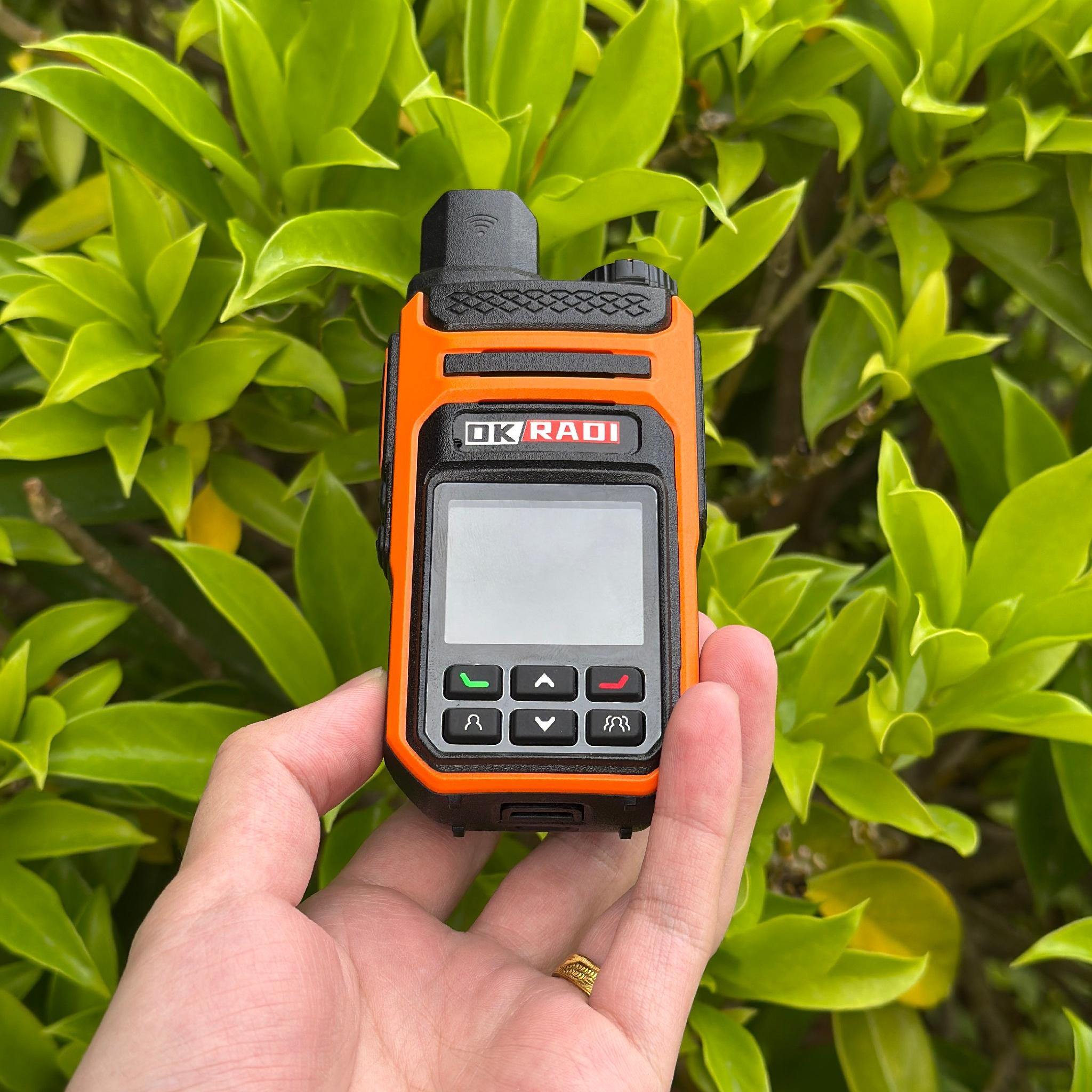 OKRADI G86 - LTE Push-to-Talk Walkie Talkie | Nationwide Coverage · Dual SIM · No Monthly Fees